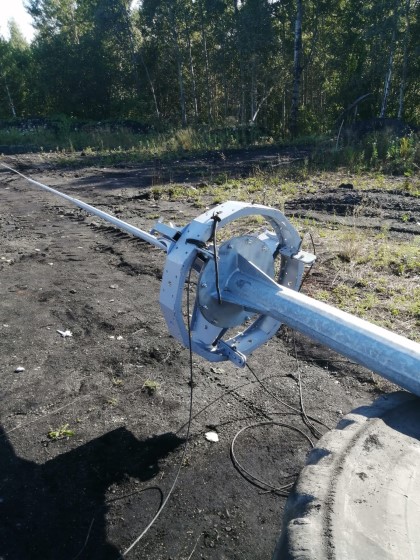 Мунайский разрез, с. Сузоп, Алтайский край — Прожекторные мачты ВМО