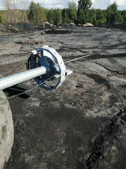 Мунайский разрез, с. Сузоп, Алтайский край — Прожекторные мачты ВМО