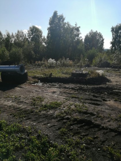 Мунайский разрез, с. Сузоп, Алтайский край — Прожекторные мачты ВМО